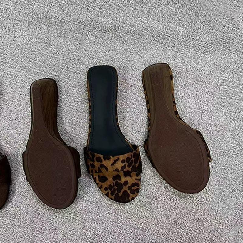 Sheepskin Version~ Niche Leopard Print Open-toed Slippers for Women To Wear Summer Wood Grain Wedge Heel High-heeled Cool Slippers