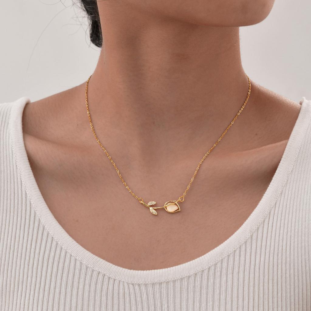 Dainty Shell Tulip Flower Pendant Necklaces For Women, Gold Color Stainless Steel Chain Necklace Simulated Pearl Charm Collar
