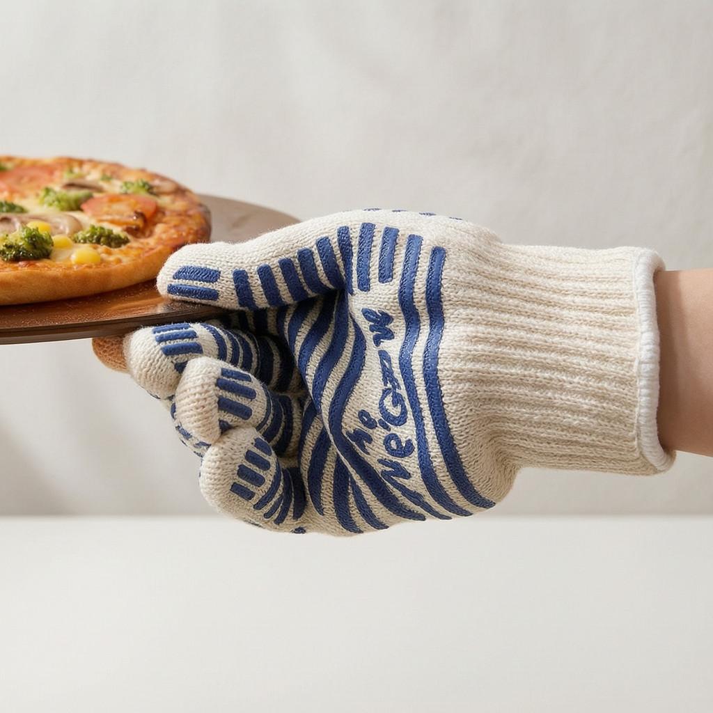 Hitzebeständige Grillhandschuhe für den Einsatz am Grill und in der Mikrowelle