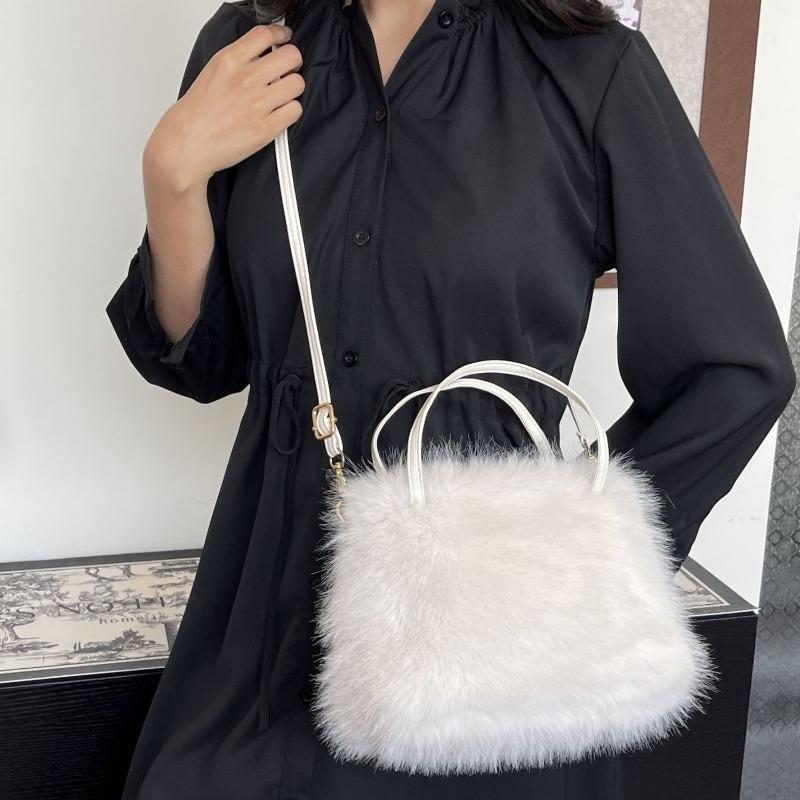 

Crossbody bag fluffy handbag women s bag autumn and winter niche soft waxy fluffy messenger shoulder bag messenger bag белый
