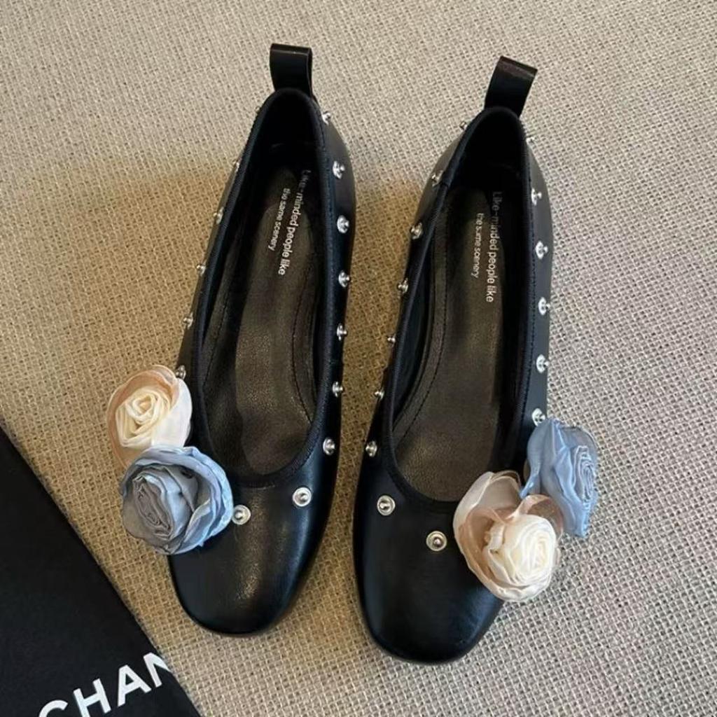 Inner heightening women's shoes 2025 spring and autumn French round head flat bottom Mary Jane shoes rivets shallow mouth single shoes