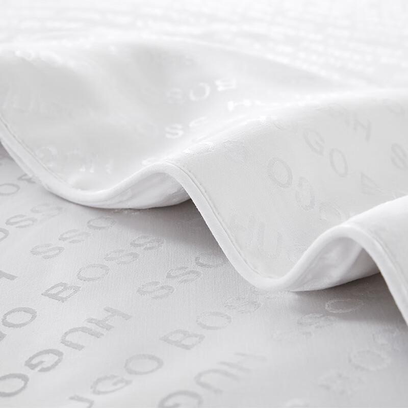 BOSS Jacquard Logo Mulberry Silk Quilt