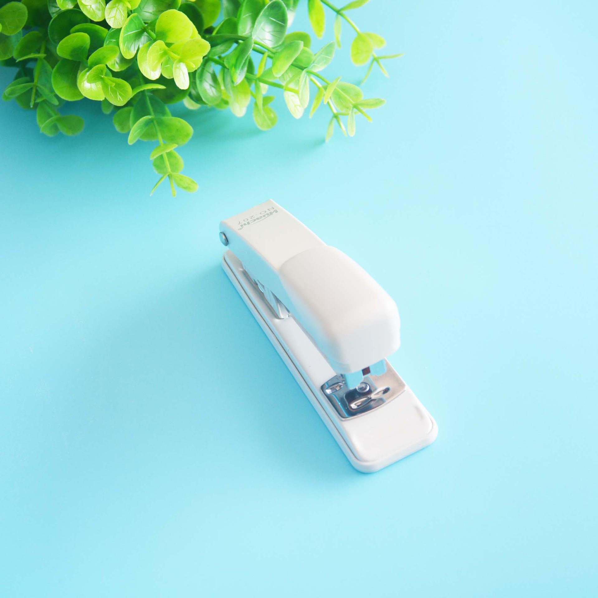 

Classic Metal Stapler - Universal Medium Binding Machine for Office & Student Use серый