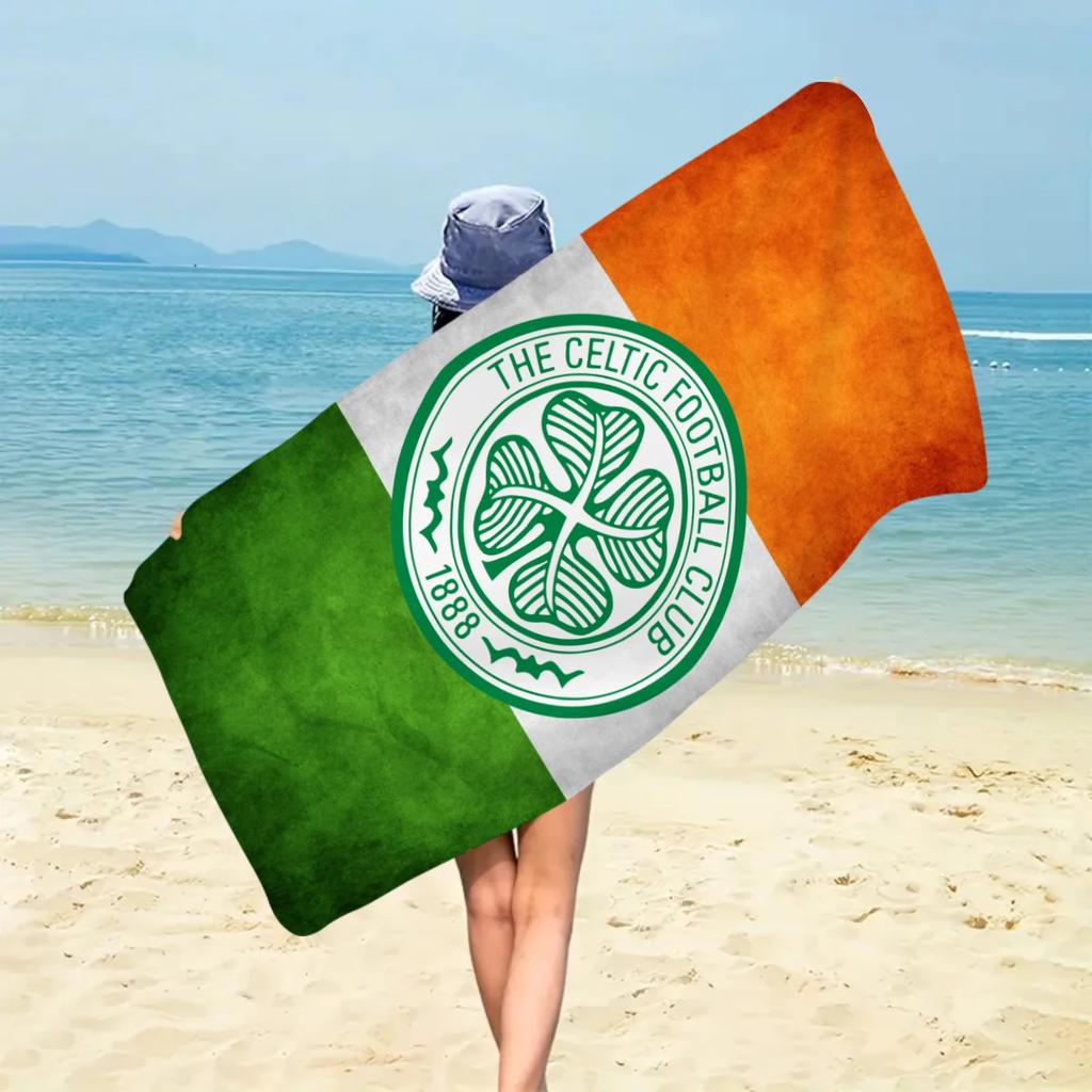 1pz Asciugamano da spiaggia con logo di club di calcio, asciugamano da spiaggia grande assorbente ad asciugatura rapida, asciugamano da spiaggia per sport all'aperto e nuoto