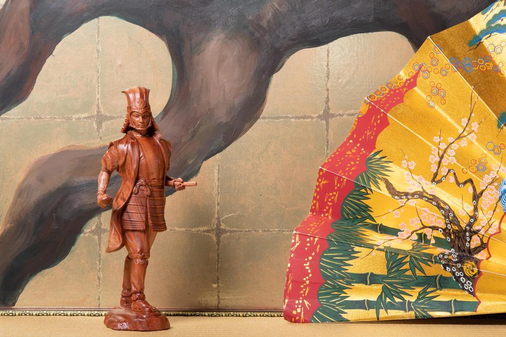 HASEL Sengoku Warlord Wooden Hanbei Goku Figure, Takenaka,