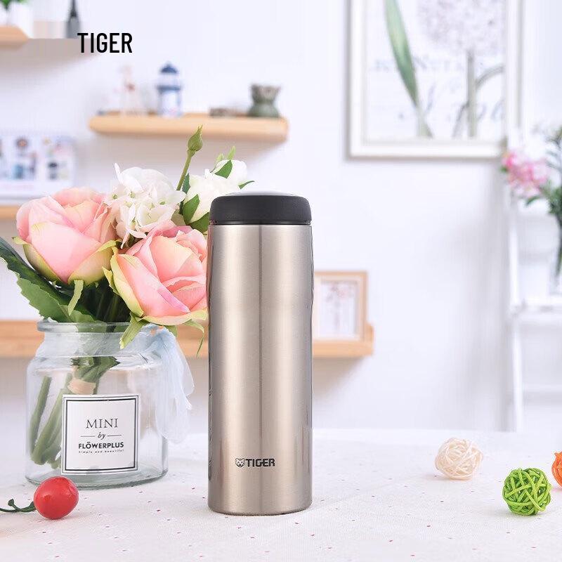 TIGER Stainless Steel Vacuum Insulated Bottle
