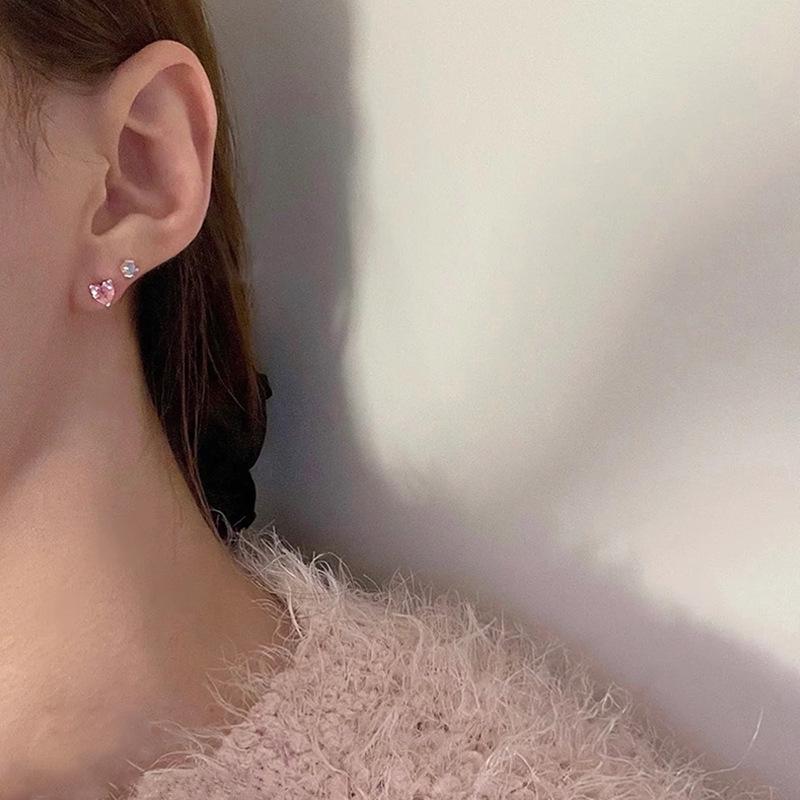 Korean Style Colored Diamond Heart Pearl Stud Earrings - Versatile, Simple & Elegant Accessories for Women.