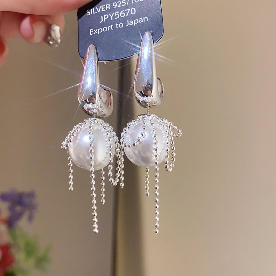 Silver Needle Cross-Border Tassel Earrings: Women's Versatile, Stylish Studs with a Unique, Trendy Design.