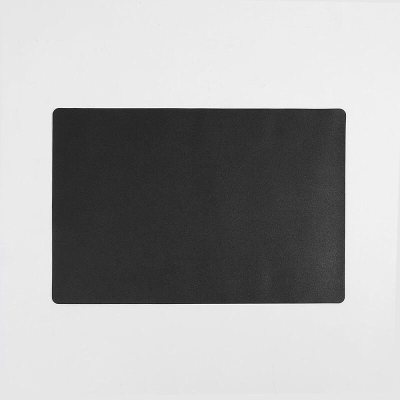 Double-sided square leather table mat (black + red)