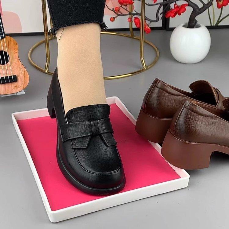 

2025 spring new handsome leather cover feet round head comfortable thick heel single shoes British style medium heel women s shoes leather shoes women 35