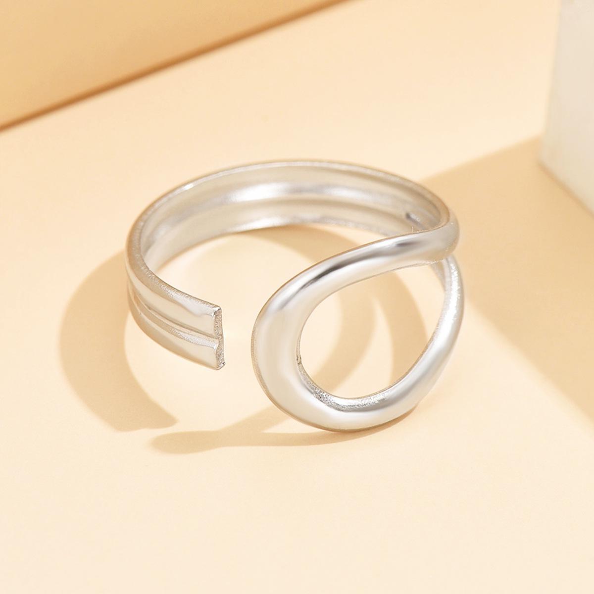 18K Gold Vacuum-Plated INS Style Openwork Stainless Steel Ring for Women