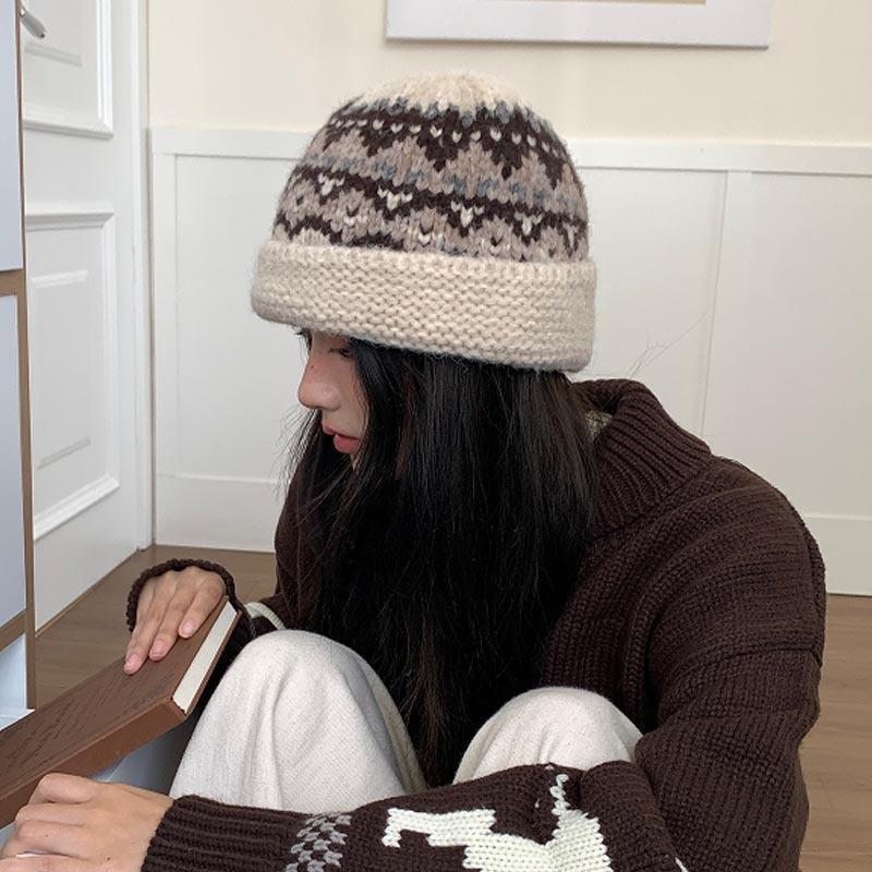 Handmade Ethnic Style Jacquard Knitted Pot Hat Women's Autumn and Winter Versatile Warm Face Small Curling Thickened Wool Bucket Hat