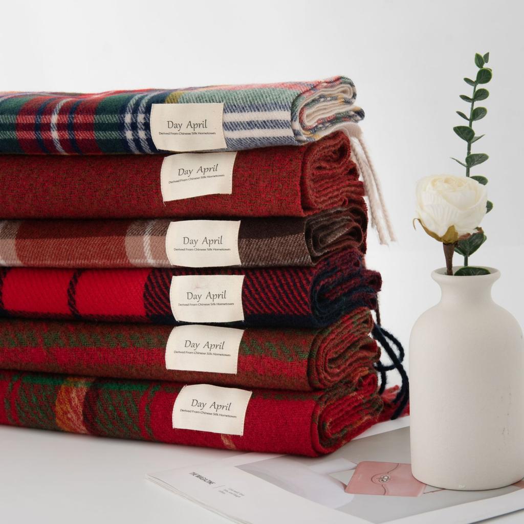 Christmas Red Checkered Scarf Winter Versatile Scarf Women's High Grade Scarf Warm Scarf