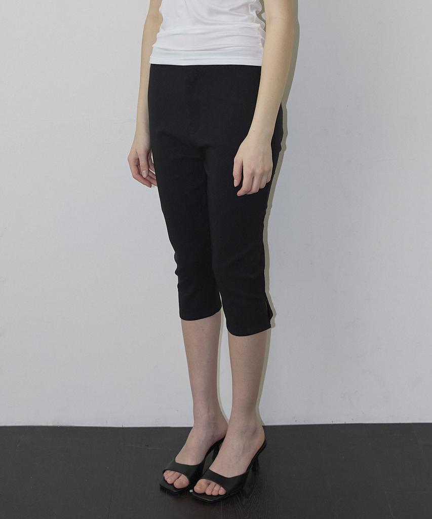Nyuyogwogseu Basic Capri Pants 2 Colors