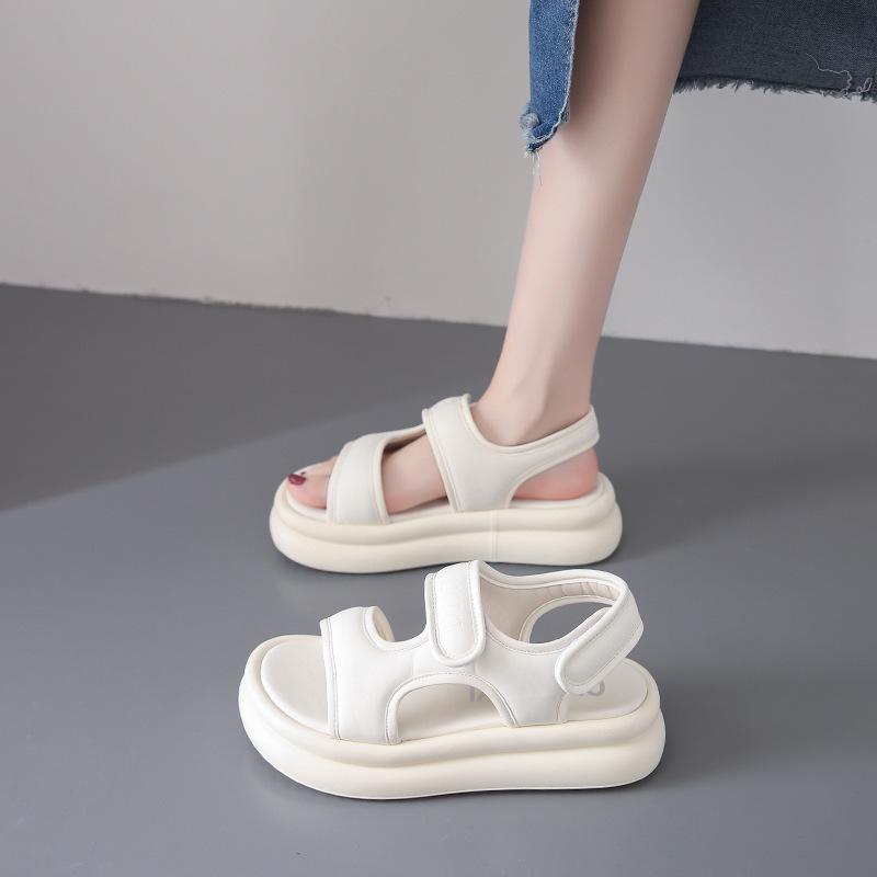 Bequeme und vielseitige Damen-Klett-Oberbekleidung Sommer 2025 Strandschuhe Sportsandalen rutschfeste neue Plateauschuhe