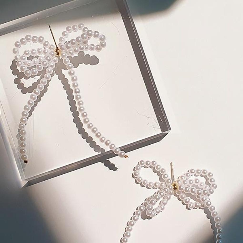 Women's Daily Accessory Pearl Earrings, Lactorary Ribbon