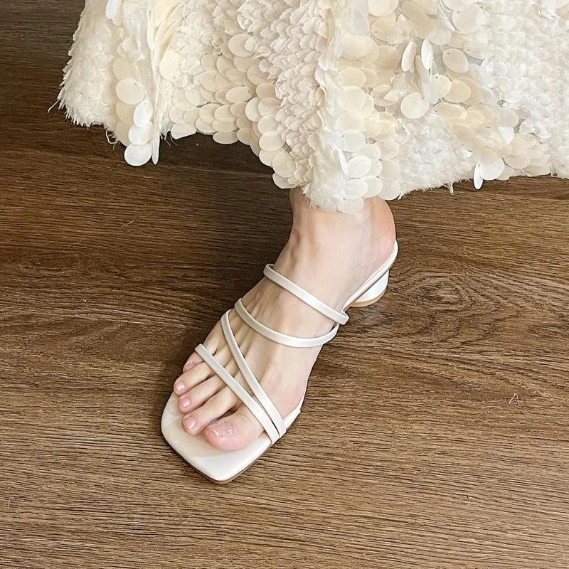 Fashion Women's Slippers Summer Outdoor Beach Sandals Luxury Designers Wearing Women's Shoes Slideshow Zapatos De Mujer Chanclas Mujer