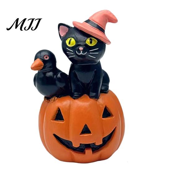 Small Resin Figurines Halloween Cat Pumpkin Figurine, Retro Black Stacked Decorations Dark Childlike Style Decor for Table Desk Office Mantel