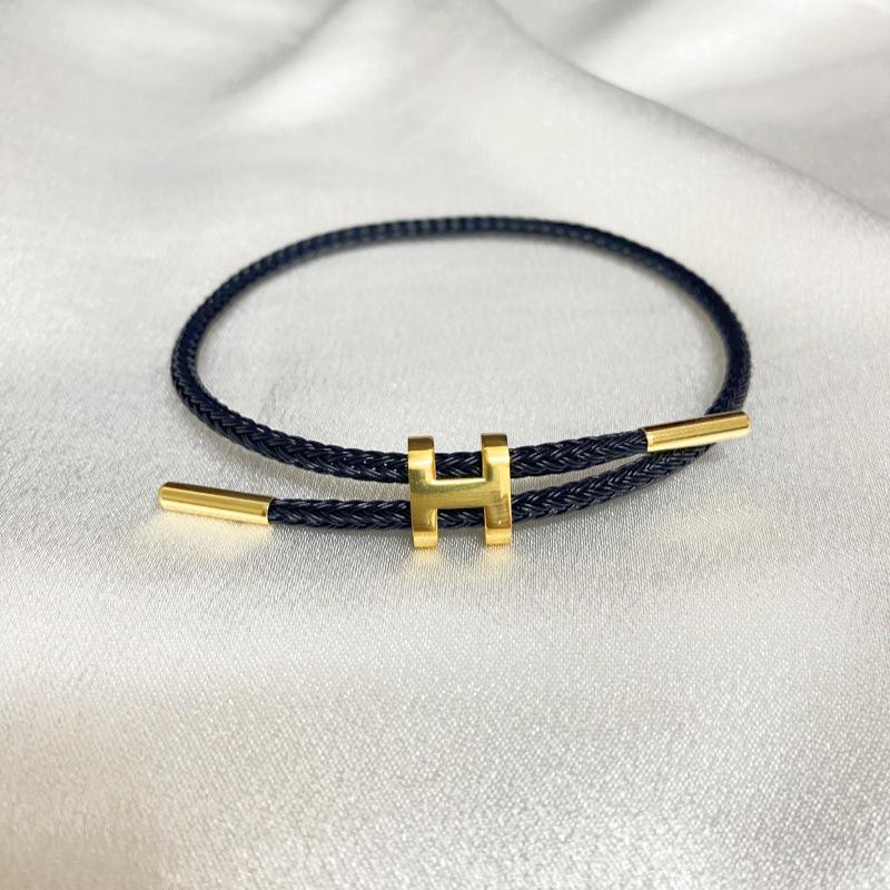 Brățară Reglabilă din Oțel Titan cu Cataramă în Formă de I Transfrontalieră, Finisaj Aur Dur 3D Rezistent la Decolorare, Design Rezistent la Apă și Transpirație