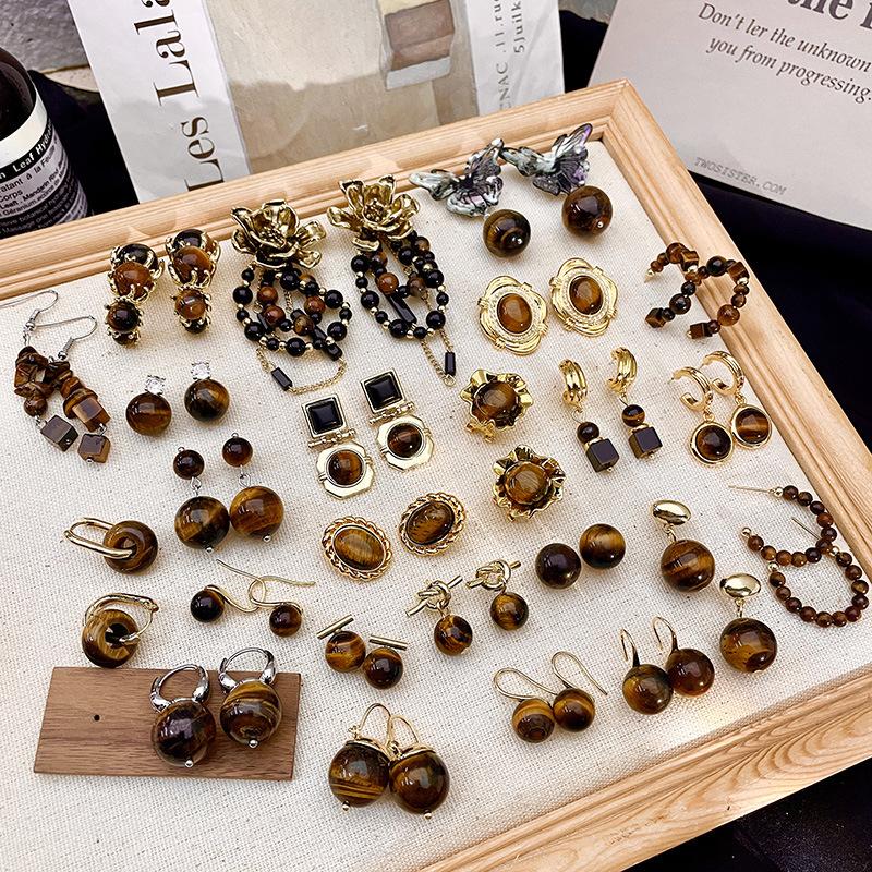 Natural tiger's eye stone series stud earrings for women Maillard exquisite retro earrings niche light luxury high-end temperament earrings