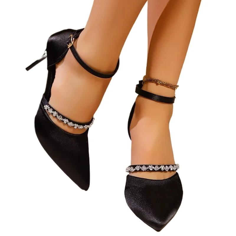 Móda 2025 Outdoorové kotníkové dámské vysoké podpatky Špičatá špička Sponkový pásek Křišťálové tenké podpatky Lodičky pro módní šaty a Párty Sandály