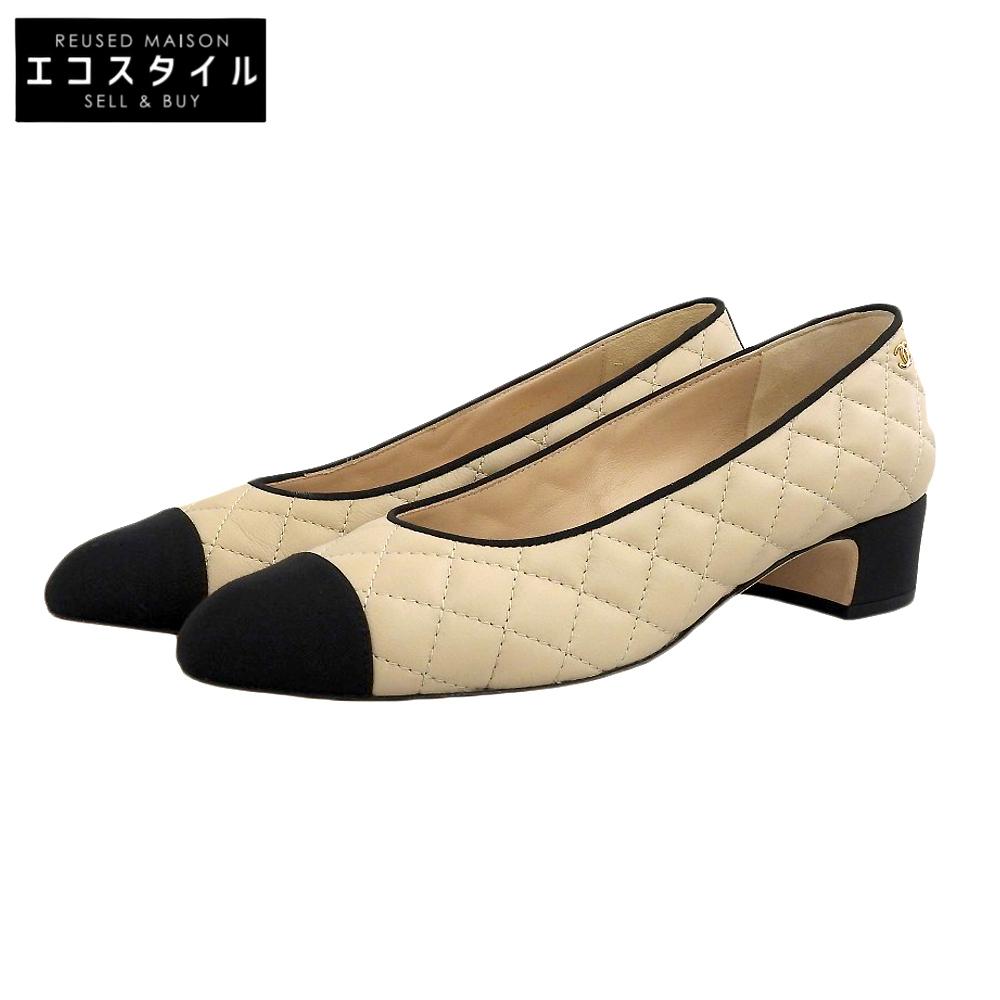 Chanel Excellent Condition Matelasse Leather Pumps for Women, Beige and Black, Size 37 1/2, G32771 Shoes 37.5 Beige / blackUsed