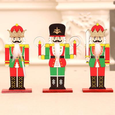 Walnut Soldier Christmas Wooden Assembly DIY Ornaments Christmas Decoration Supplies Hotel Shopping Mall Window Ornaments