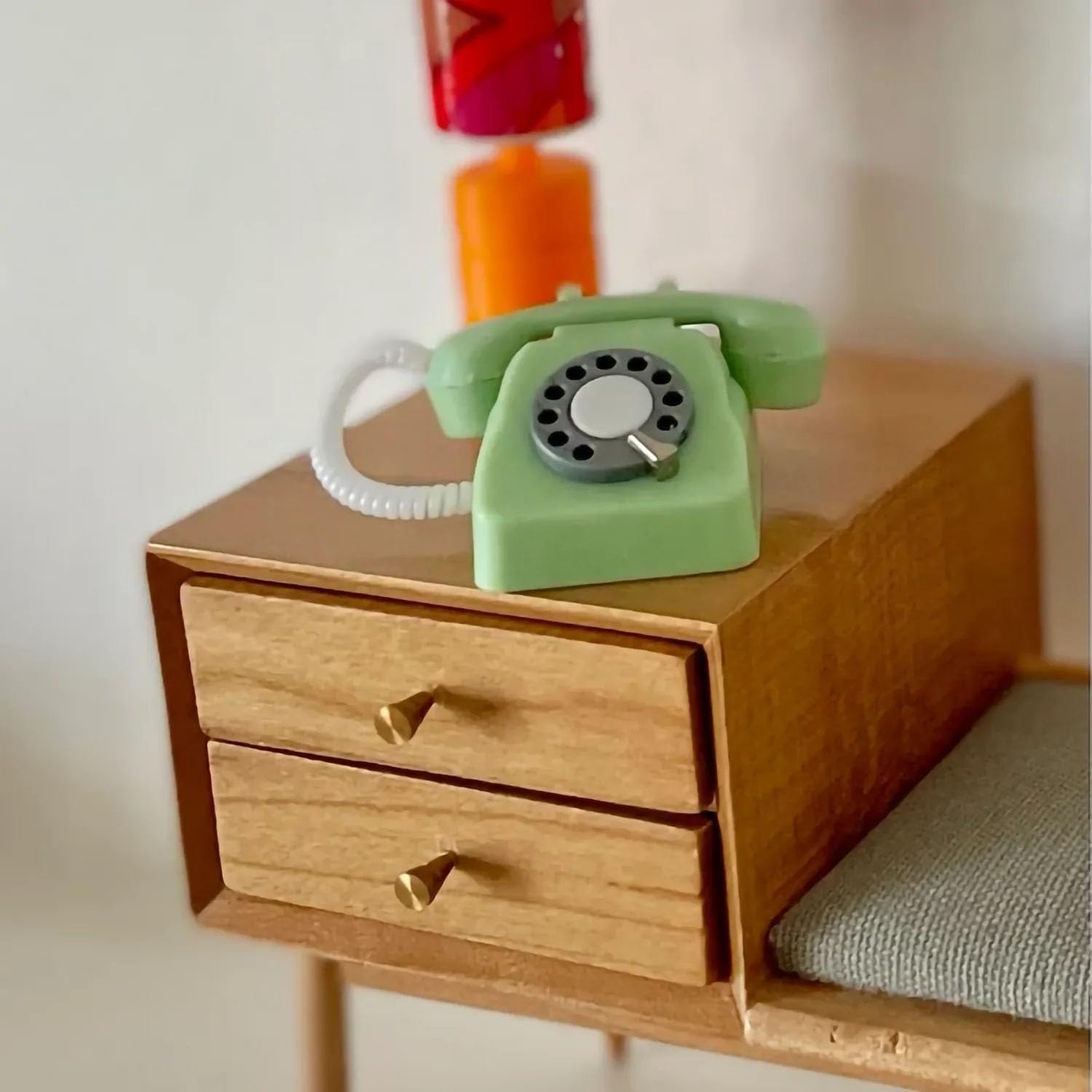

1/6 Scale Retro Miniature Telephone.Home Desk Decoration.(Green)