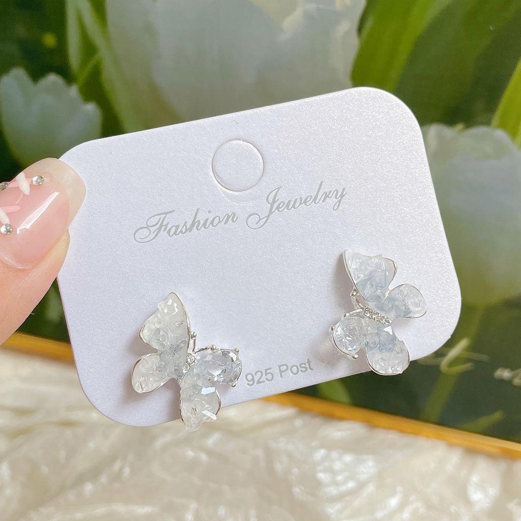 Exquisite Pearl Butterfly Earrings with Silver Needle – Gradient Light Luxury Design for Women