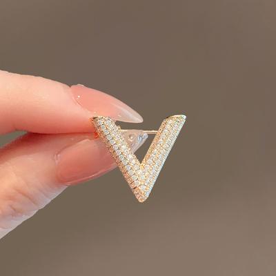 V-shaped Rhinestone Small Brooch Women's Summer Anti-exposure Buckle To Secure Clothes Exquisite Corsage Personalized Brooch