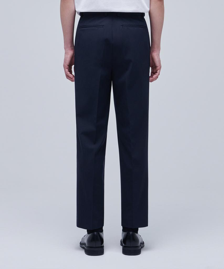 Musinsa Standard Recycled One-Tuck Relaxed Tapered Hidden Banding Crop Slacks [Navy]