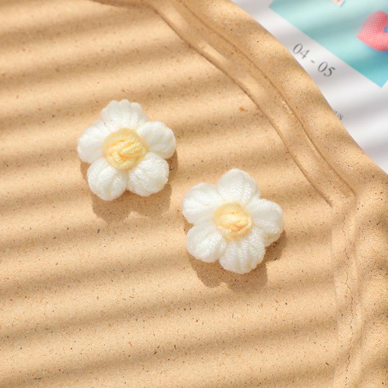 Handmade Crochet Wool Flowers: Teacher’s & Mother’s Day Hair Clips & Accessories