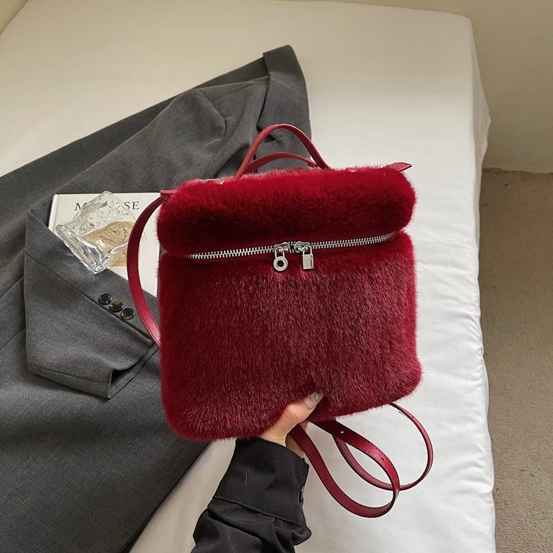 Casual Plush Simple Cute Girl Style Fashion Commuting Autumn New Women's Shoulder Bag