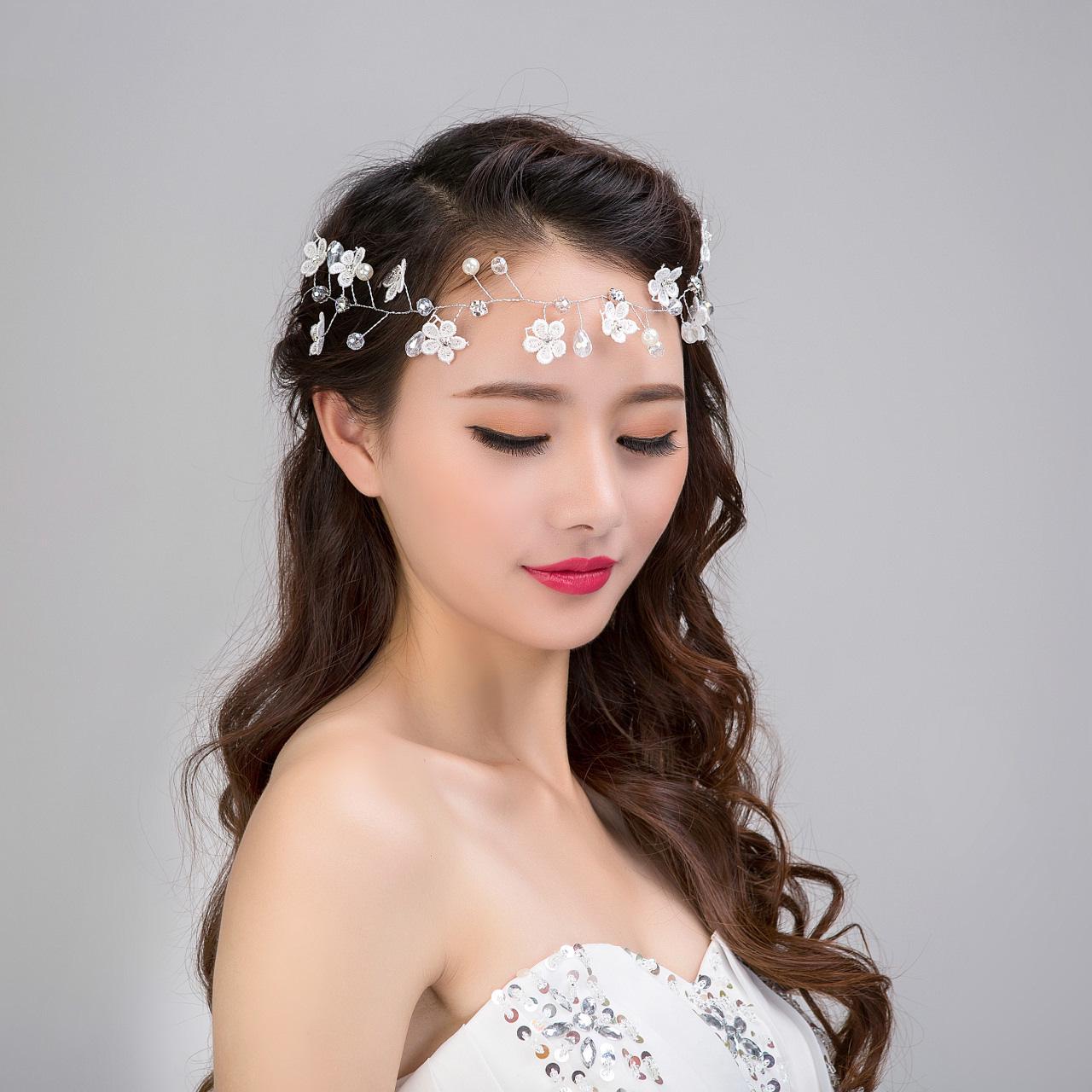 

Korean Style Handmade Pearl and Lace Flower Bridal Headband белый