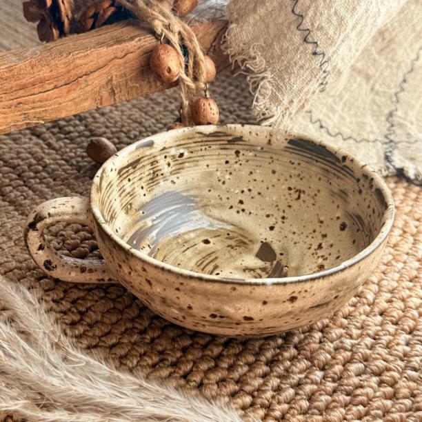 Japanese Retro Coarse Pottery Breakfast Bowl with Handle - Perfect for Salad, Dessert, or Yogurt.