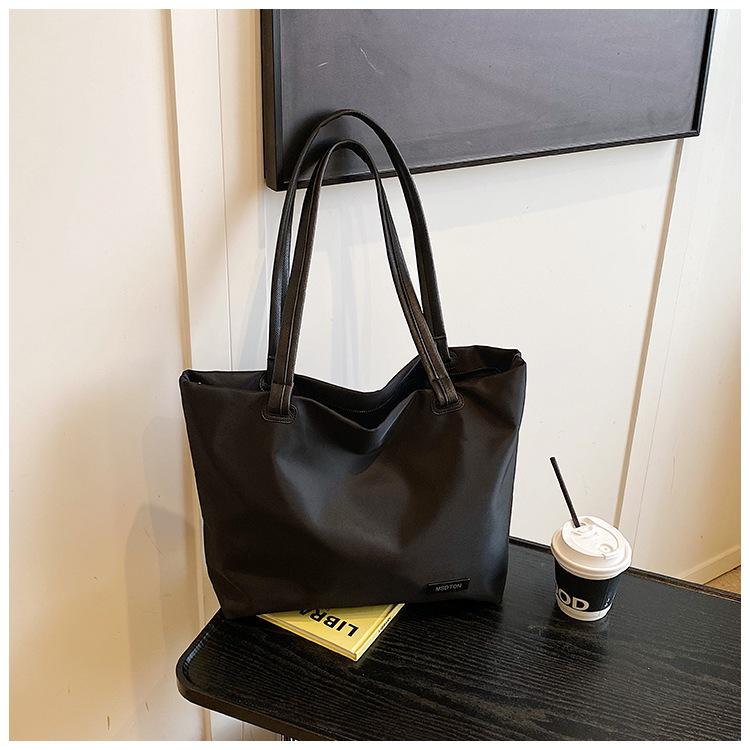 

Новая простая и легкая нейлоновая сумка-тоут, деловая поездка, сумка-мессенджер большой вместимости, плечевая спортивная фитнес-сумка для покупок чёрный