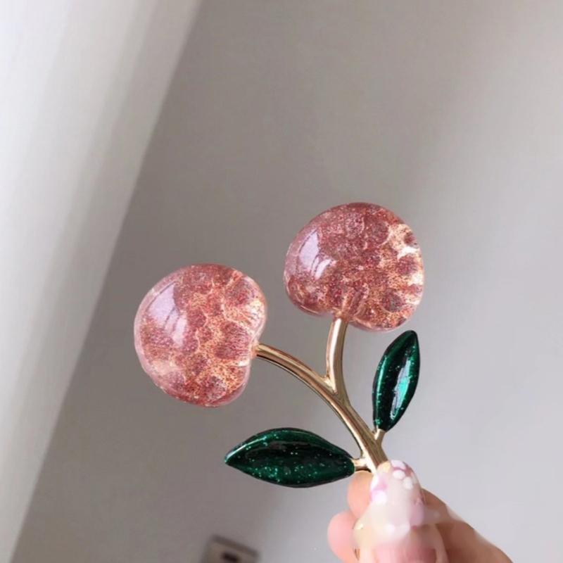 Stylish Cherry Pendnat Keychain Bag Charm Eye Catching Cherry Keychain Accessory Fashionable Hangings Decoration