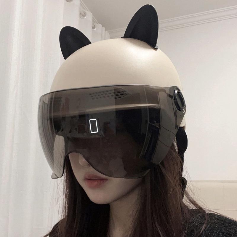 Unisex Cute Cat Ear Cycling Helmet - Summer Sun Protection, Certified for Electric Scooter, Universal Fit