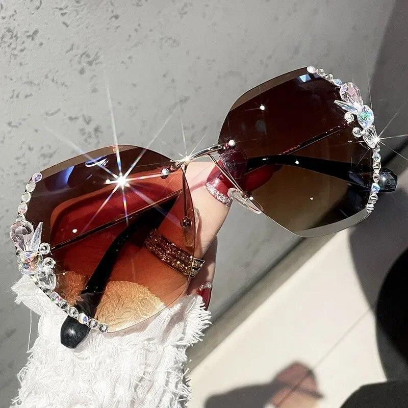 Luxury Brand Designer Vintage Rimless Rhinestone Sunglasses Women Men Fashion Gradient Lens Sun Glasses Shades For Female