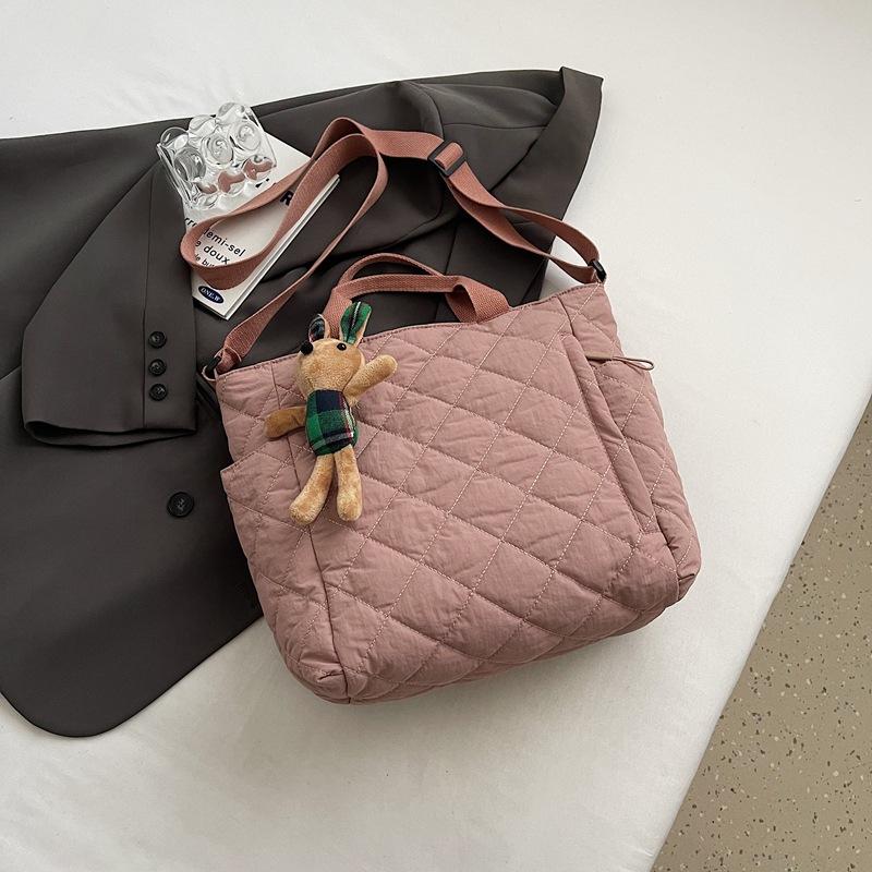 Autumn and winter commuting large-capacity tote bag, shoulder bag for students in class, Korean version of cotton clothes, messenger bag, casual handb