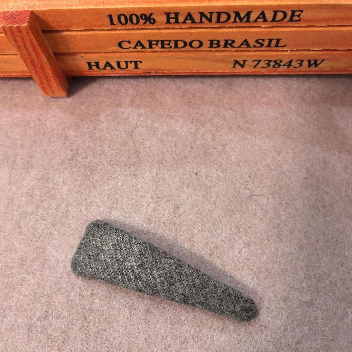 Geometric Wool Plaid Hair Clip - Fashionable High-End Bangs Accessory.