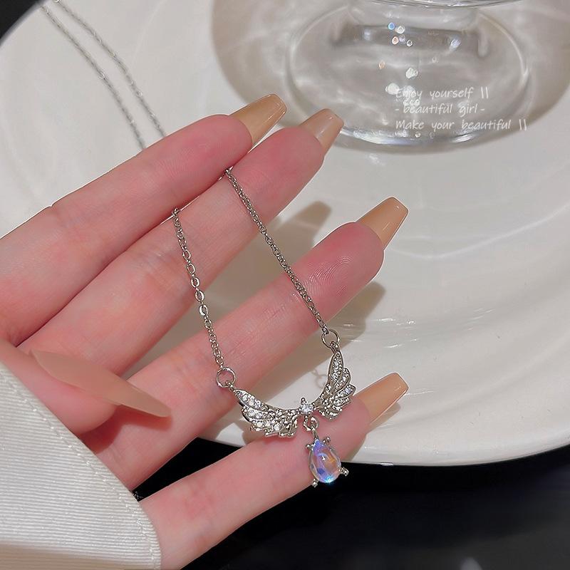 Kpop Fairy Zircon Wings Heart Crystal Pendant Necklace For Women Heart Clavicle Chain Choker Fashion Y2K Egirl Emo Jewelry Gifts