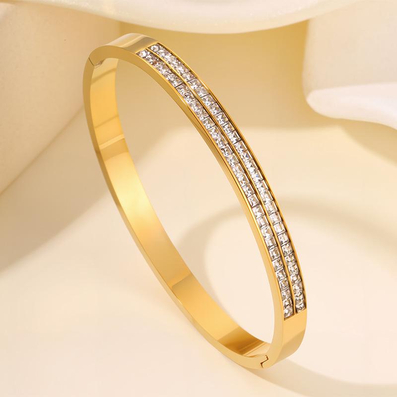 Golden Baby s Breath Double Row Light Luxury Women s Fashion Niche Bracelet 17CM