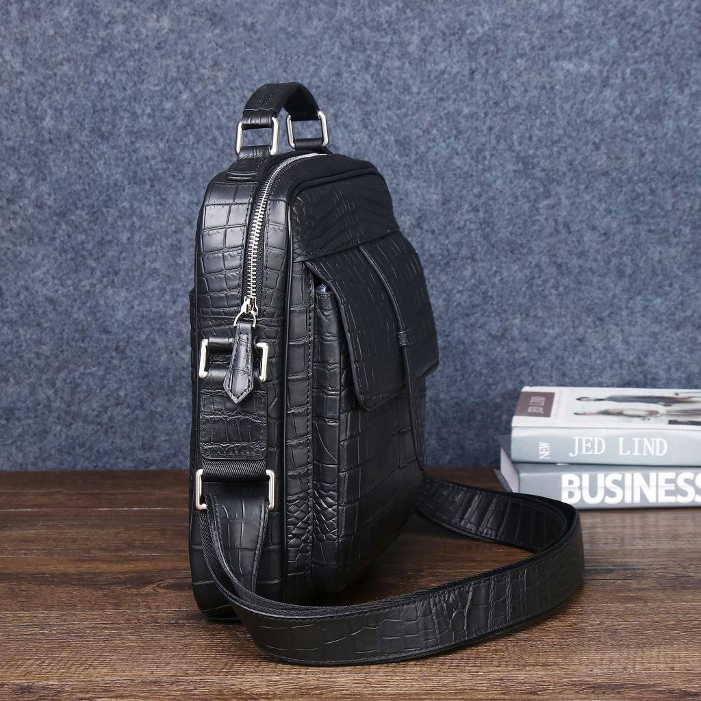 Fog-colored Crocodile Belly Pattern Men's Single-shoulder Crossbody Bag, Outdoor Fashionable Men's Bag, Hand-held Crossbody Bag, Business Backpack