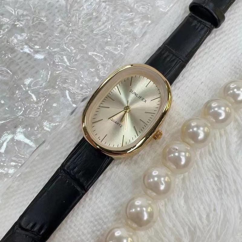 Oval-shaped watch strap, stylish and elegant scale model, high-end simple quartz watch for women, ladies stainless steel watch