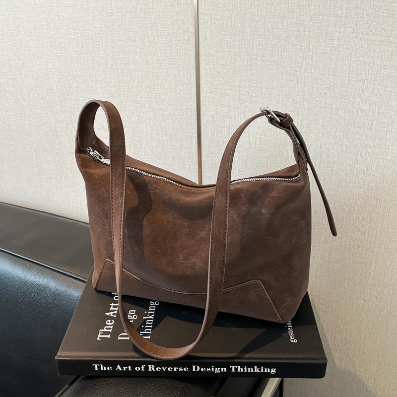 

New fashionable versatile armpit bag shoulder niche commuter shoulder bag large capacity high sense