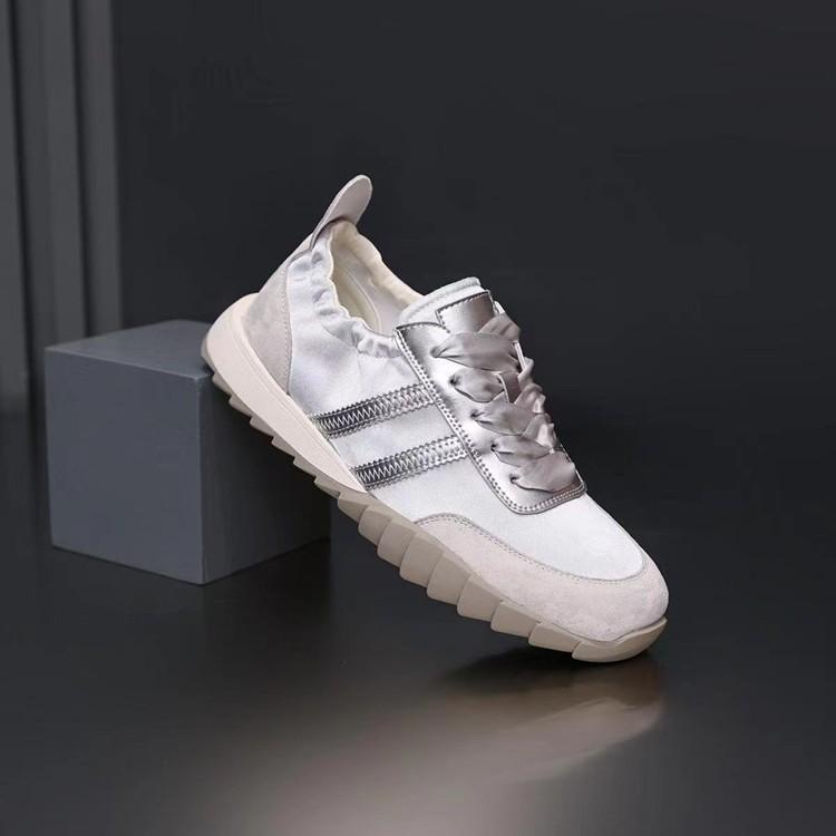 Модные и удобные мягкие нескользящие туфли Agan женские летние спортивные повседневные туфли на шнуровке женские сращивание 35 серебряный 2419₽