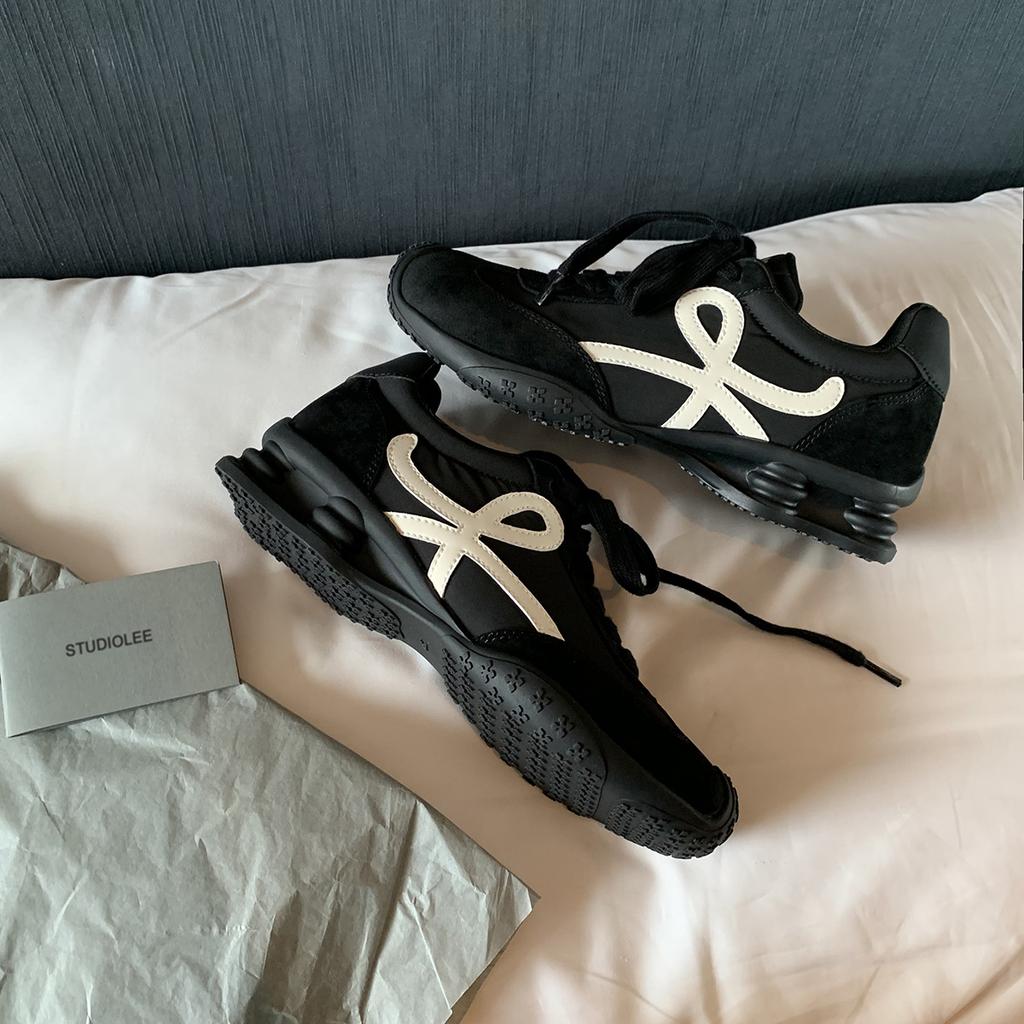 Grape mother with the same height increase of 4.5cm fashionable splicing lace-up retro crooked head casual moral training shoes women's sports shoes