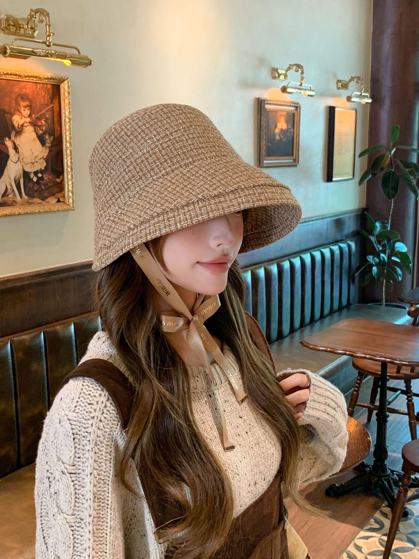 

Chic French Plaid Fisherman Hat: Elegant Autumn/Winter Style One Size хакі