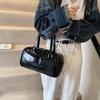 Niche Simple Bowling Bag Women's 2025 New Trendy Work Commuter Underarm Bag Versatile Handbag Shoulder Bag